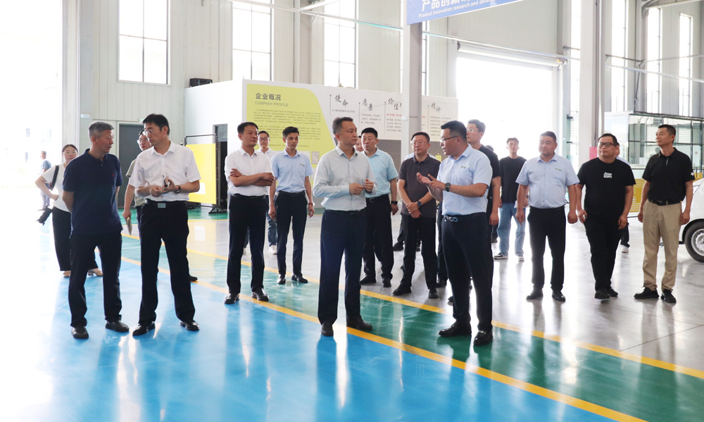 热烈欢迎区委书记肖辉、区委常委办公室主任刘兴文、副区长赵鲁及各相关部门领导莅临我司调研指导！